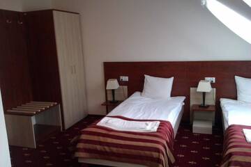 Фото номера Трехместный номер Отель Hotel Jagiełło г. Хрубешув 10