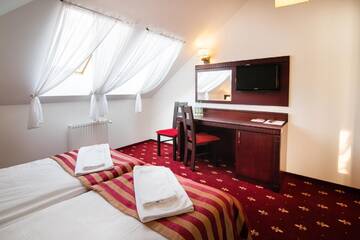 Фото номера Люкс с балконом Отель Hotel Jagiełło г. Хрубешув 2
